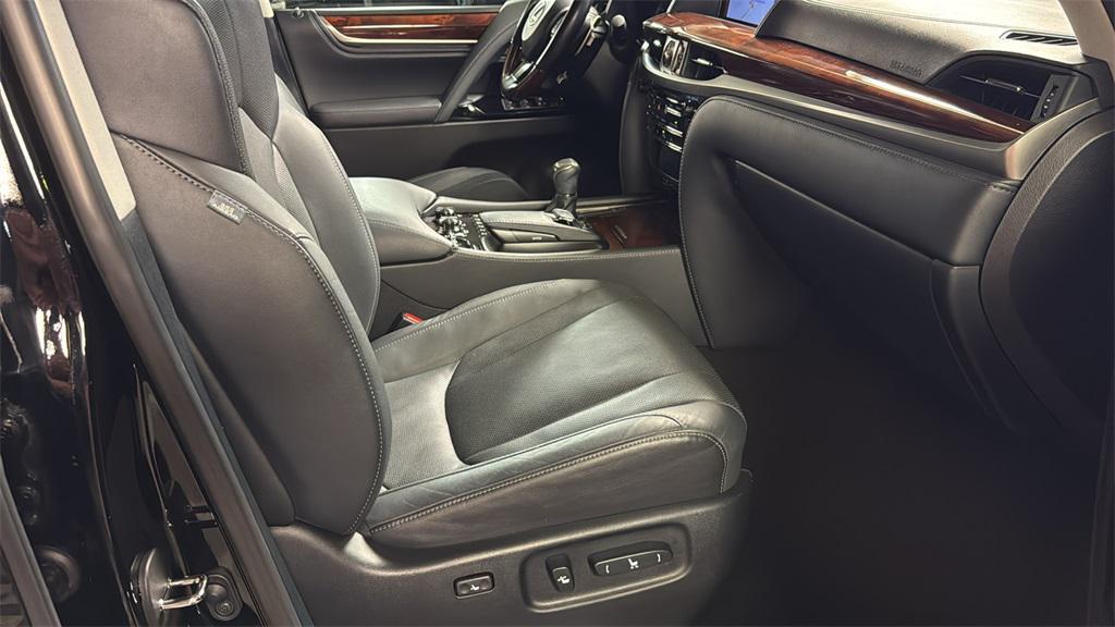 used 2021 Lexus LX 570 car, priced at $77,997