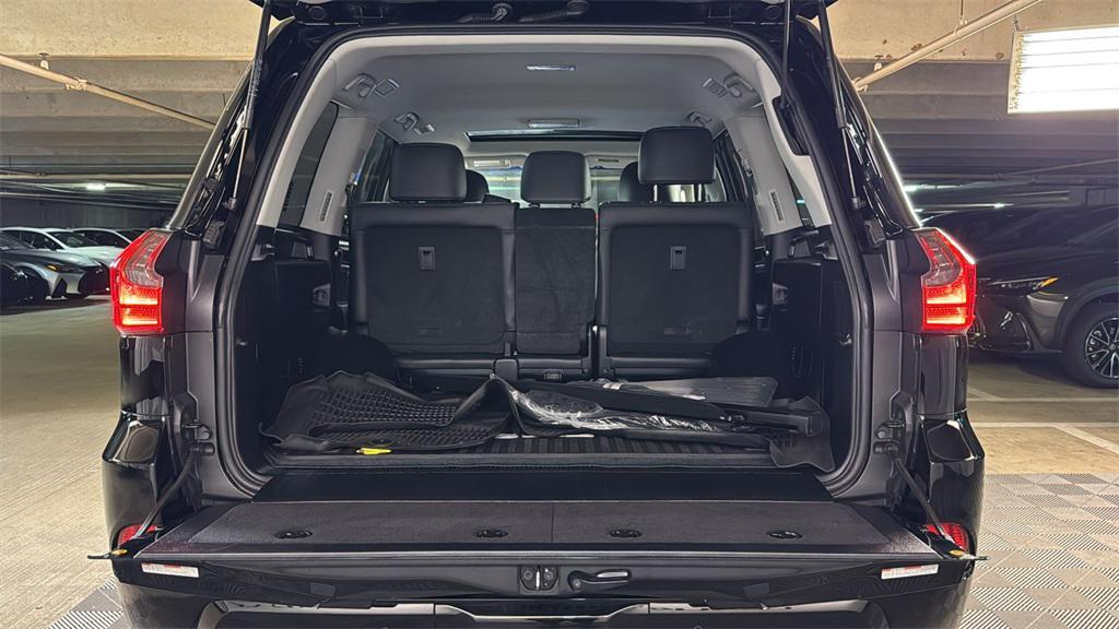 used 2021 Lexus LX 570 car, priced at $77,997