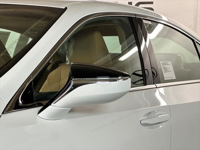 new 2025 Lexus ES 300h car, priced at $51,471