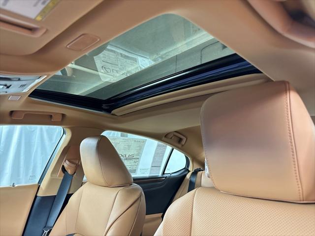 new 2025 Lexus ES 300h car, priced at $51,471