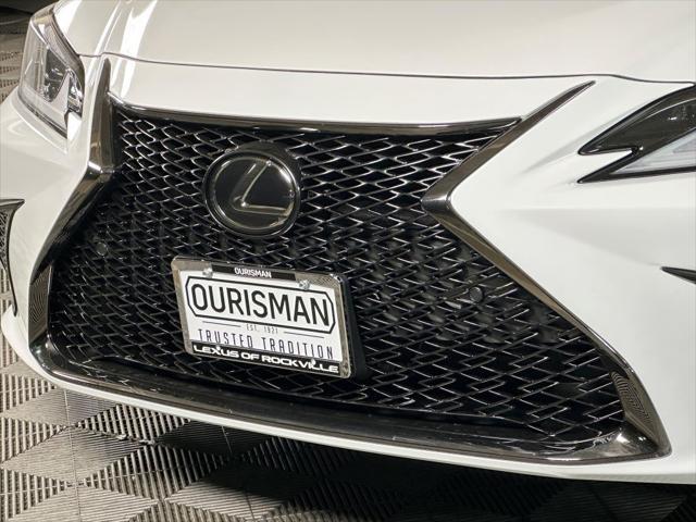 new 2025 Lexus ES 300h car, priced at $51,471