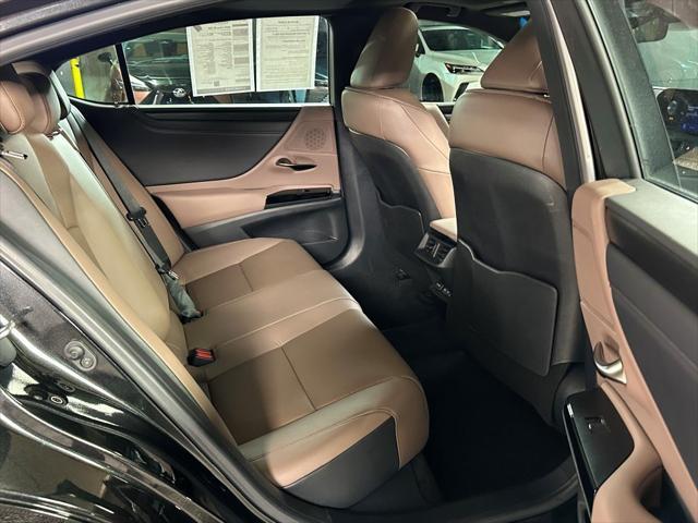 used 2024 Lexus ES 350 car, priced at $41,497