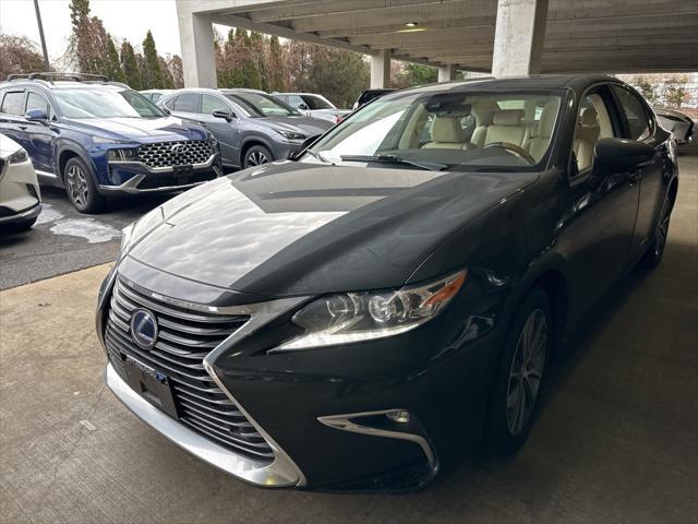 used 2018 Lexus ES 300h car, priced at $24,997