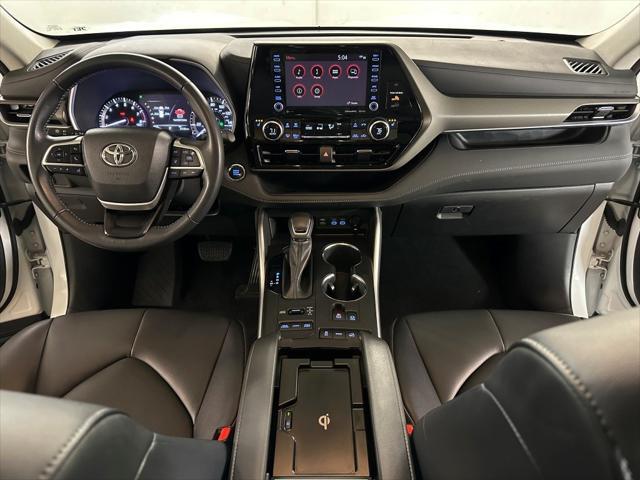 used 2022 Toyota Highlander car, priced at $36,297