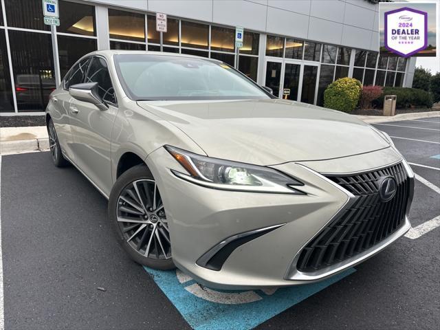 used 2022 Lexus ES 300h car, priced at $37,997