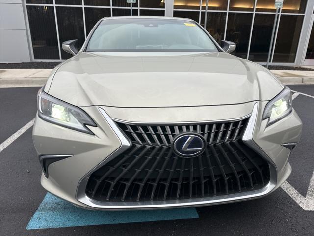 used 2022 Lexus ES 300h car, priced at $37,997