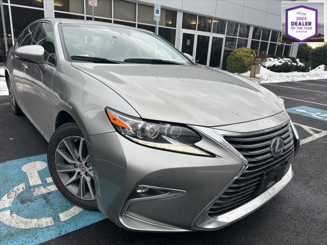 used 2017 Lexus ES 300h car, priced at $23,997