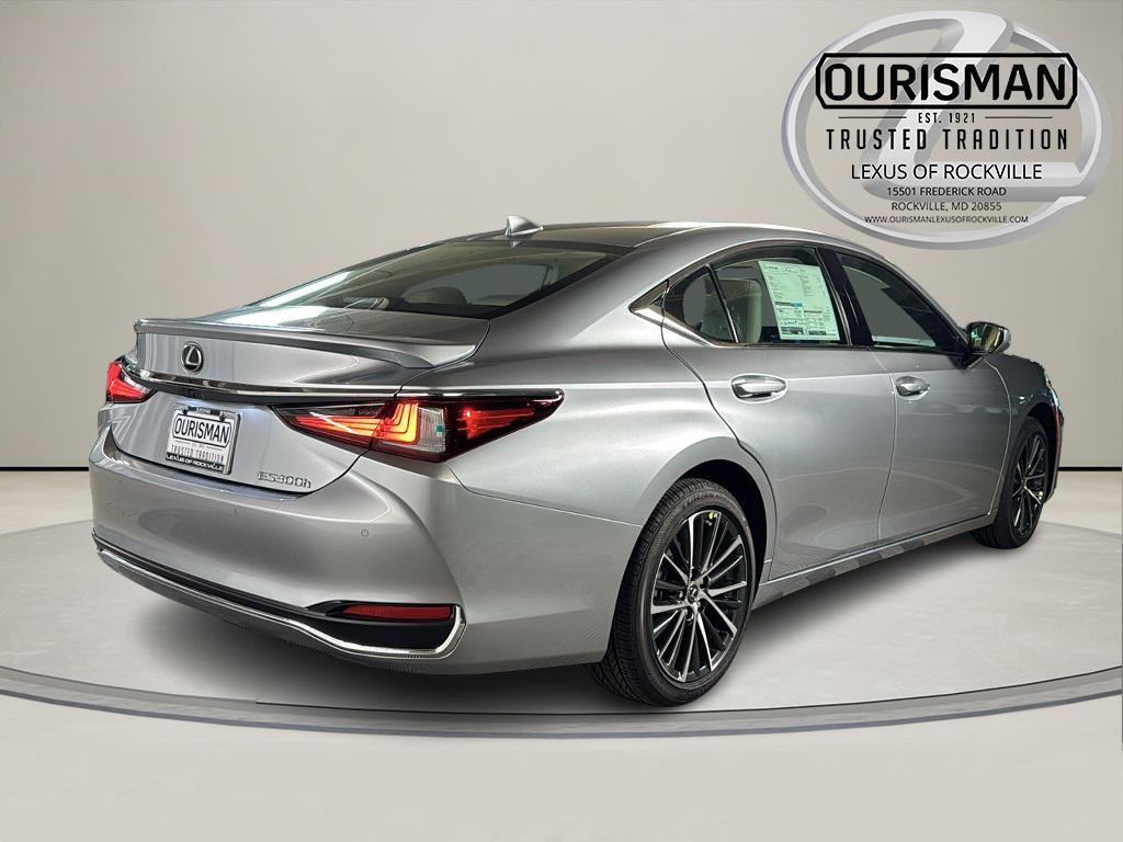 new 2025 Lexus ES 300h car, priced at $51,589