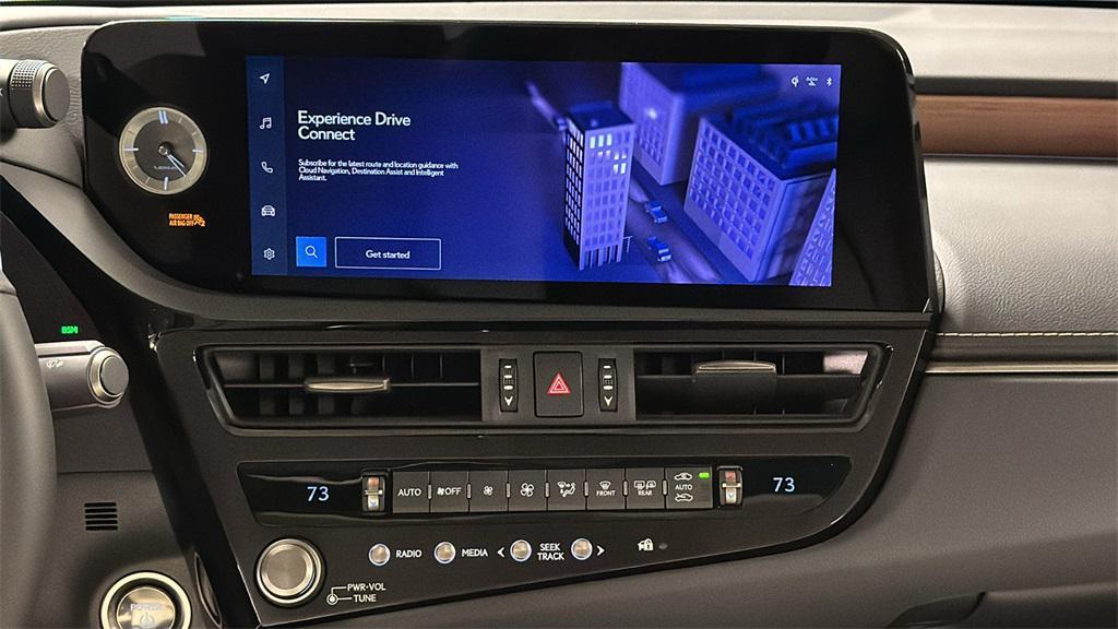 new 2025 Lexus ES 300h car, priced at $51,589