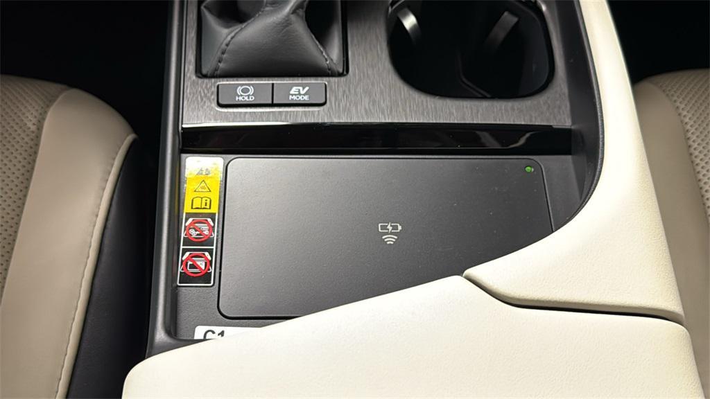 new 2025 Lexus ES 300h car, priced at $51,589