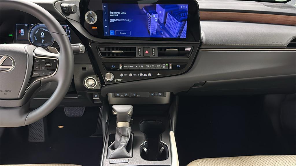 new 2025 Lexus ES 300h car, priced at $51,589