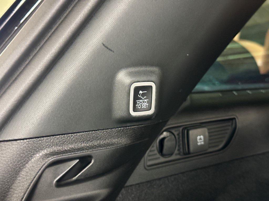 used 2022 Jeep Grand Cherokee car, priced at $40,497