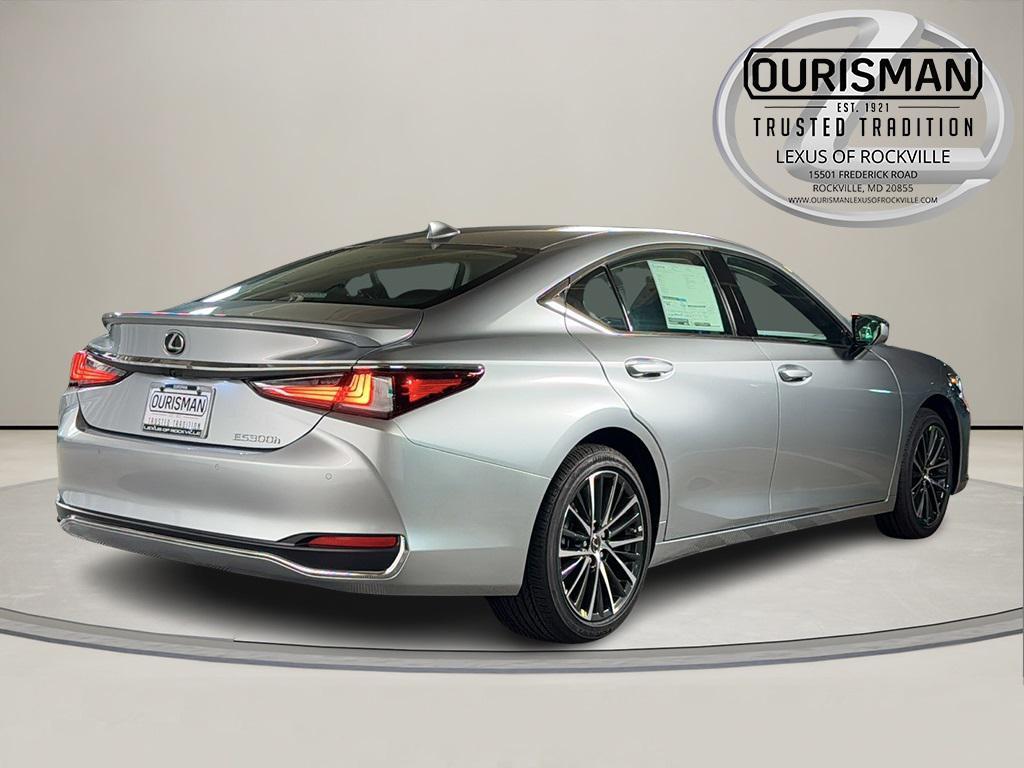 new 2025 Lexus ES 300h car, priced at $50,429