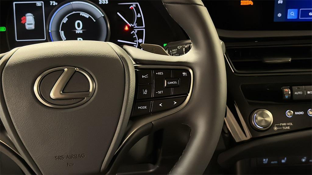 new 2025 Lexus ES 300h car, priced at $50,429