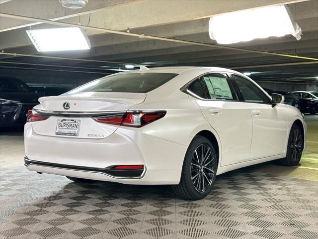 new 2025 Lexus ES 300h car, priced at $50,549