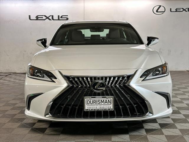 new 2025 Lexus ES 300h car, priced at $50,549