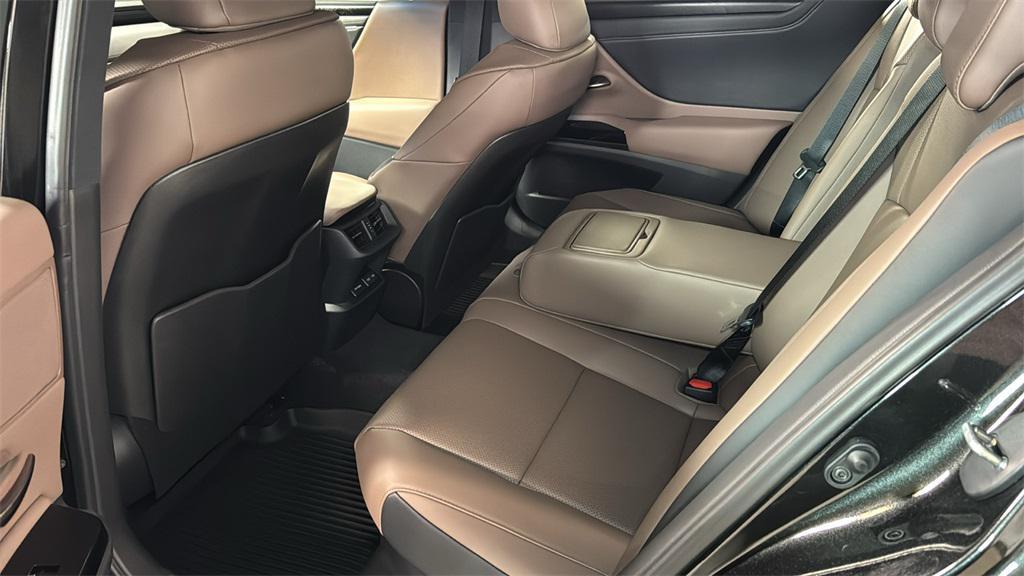 new 2025 Lexus ES 300h car, priced at $49,754