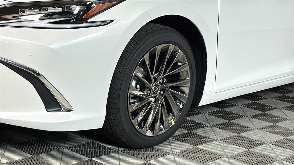 new 2025 Lexus ES 350 car, priced at $57,314