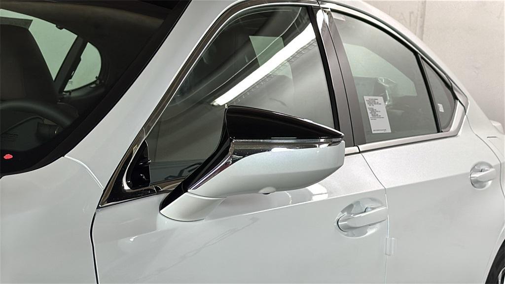 new 2025 Lexus ES 350 car, priced at $57,314
