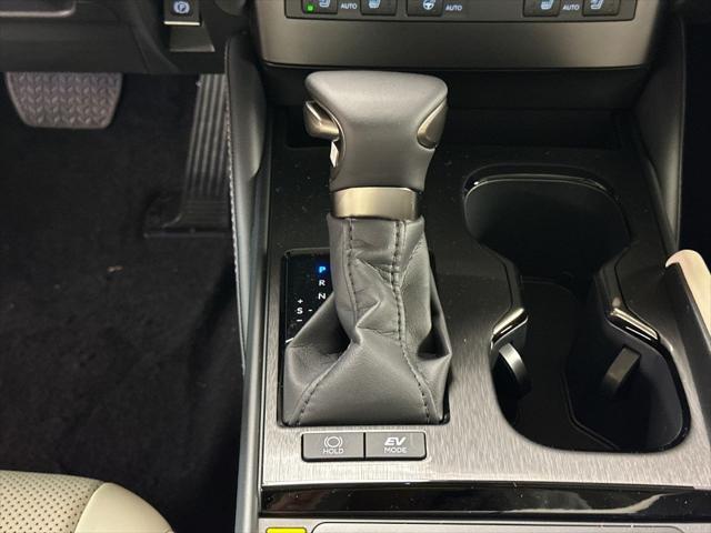 new 2025 Lexus ES 300h car, priced at $48,826