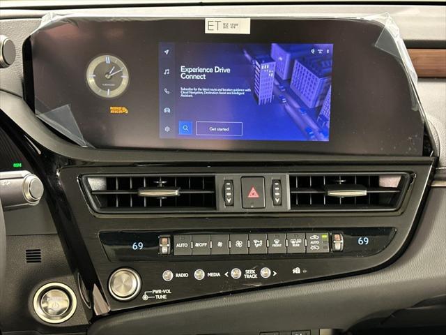 new 2025 Lexus ES 300h car, priced at $48,826