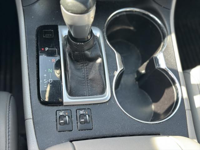 used 2018 Toyota Highlander car, priced at $25,697