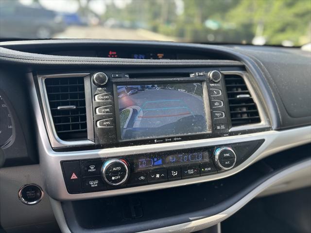 used 2018 Toyota Highlander car, priced at $25,697