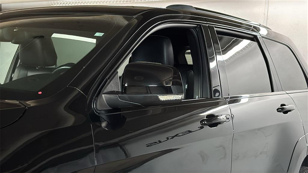 used 2020 Jeep Grand Cherokee car, priced at $24,297