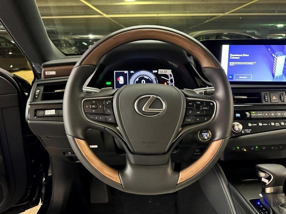 new 2024 Lexus ES 300h car, priced at $52,979