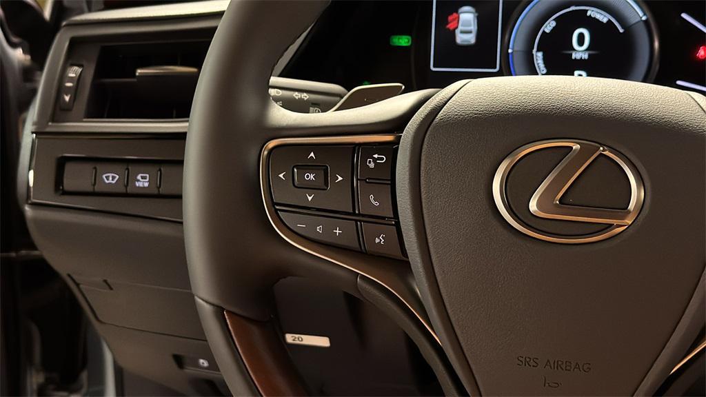 new 2025 Lexus ES 300h car, priced at $54,359