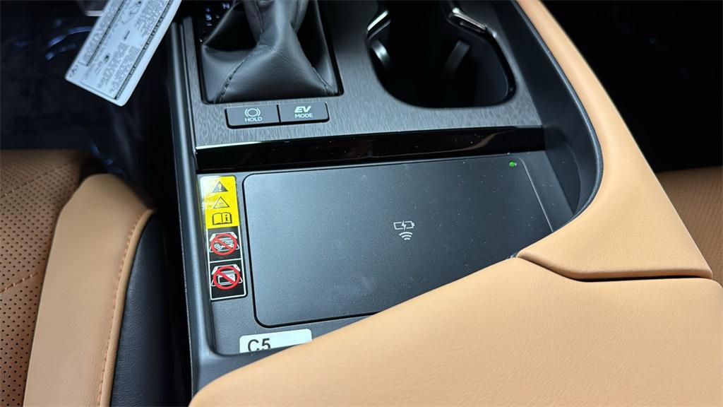 new 2025 Lexus ES 300h car, priced at $54,359