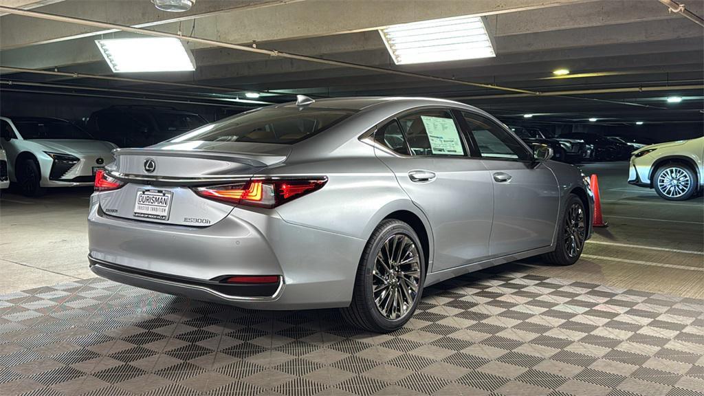 new 2025 Lexus ES 300h car, priced at $54,359