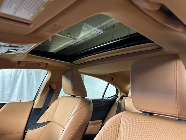 used 2024 Lexus ES 350 car, priced at $39,997