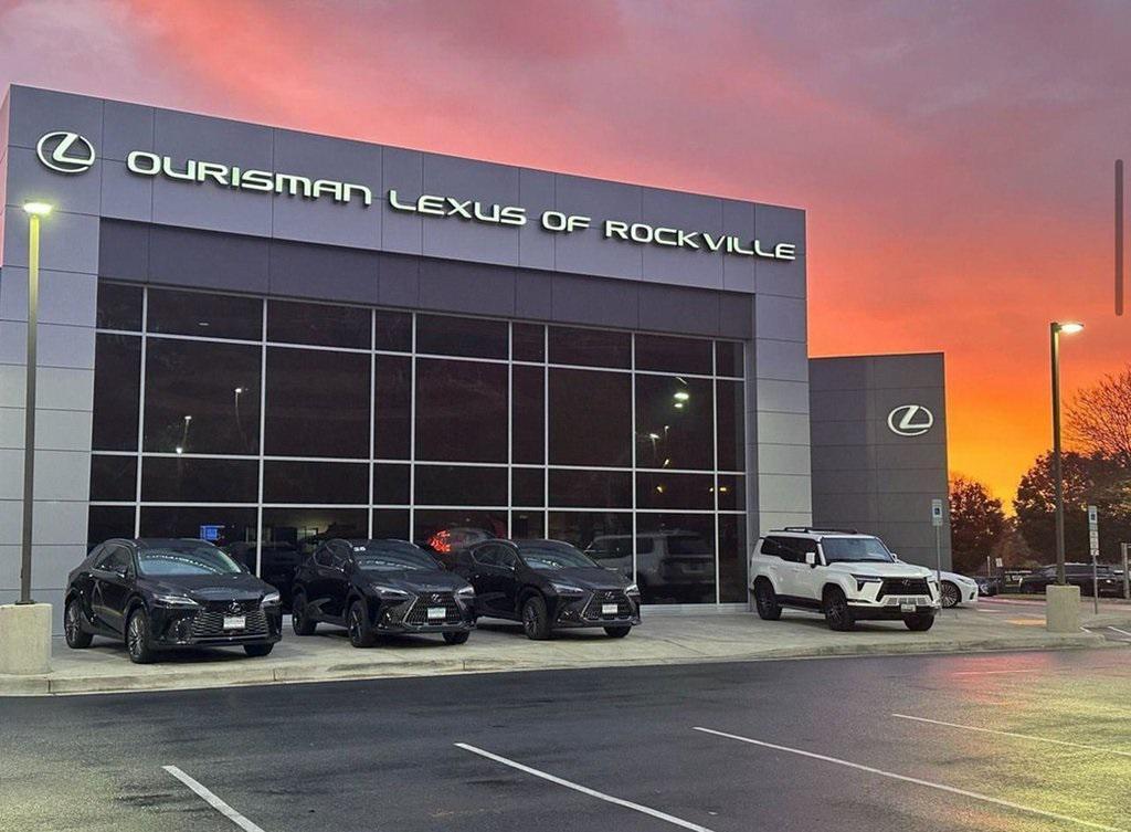 new 2025 Lexus ES 300h car, priced at $50,429