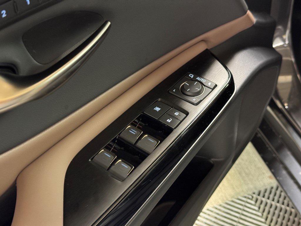 new 2025 Lexus ES 300h car, priced at $50,429