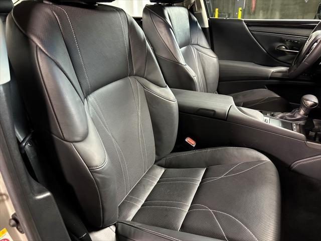 used 2019 Lexus ES 350 car, priced at $33,997