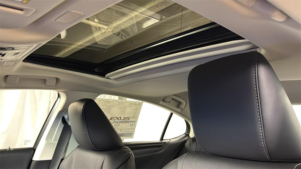 new 2025 Lexus ES 300h car, priced at $54,324