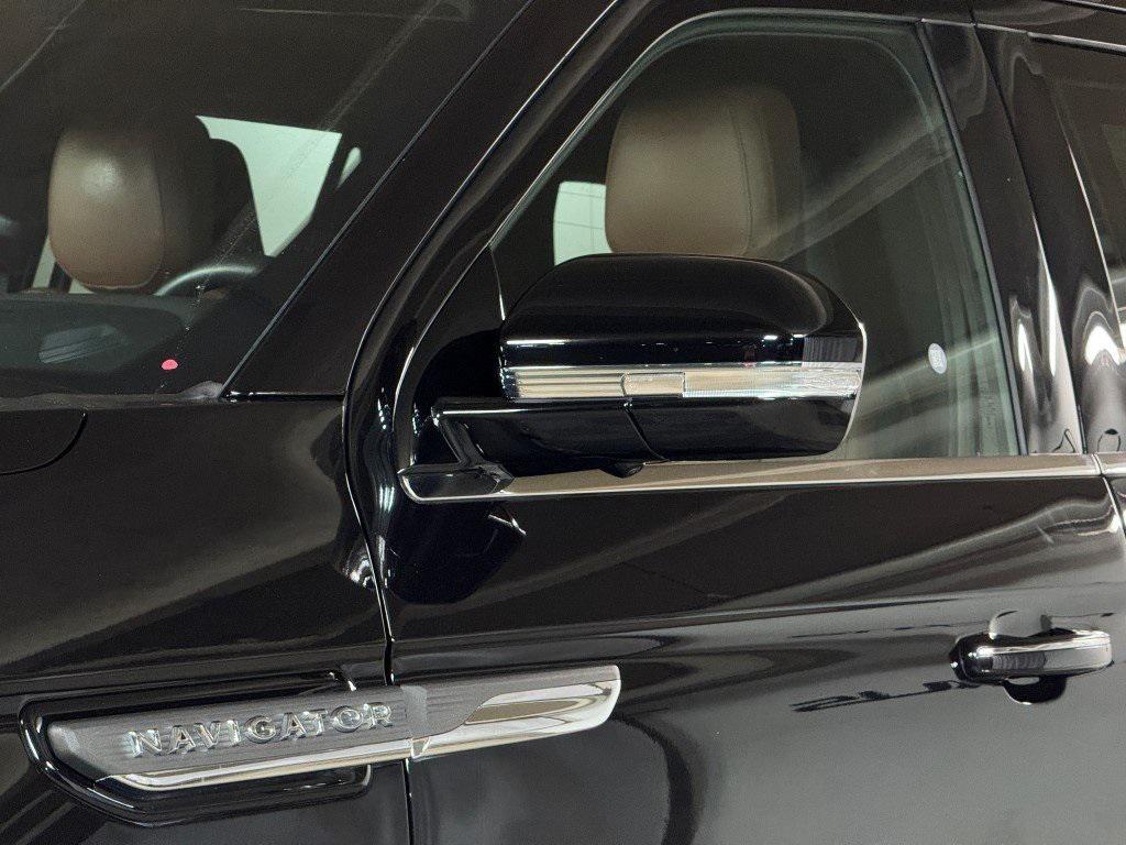 used 2024 Lincoln Navigator car, priced at $79,597