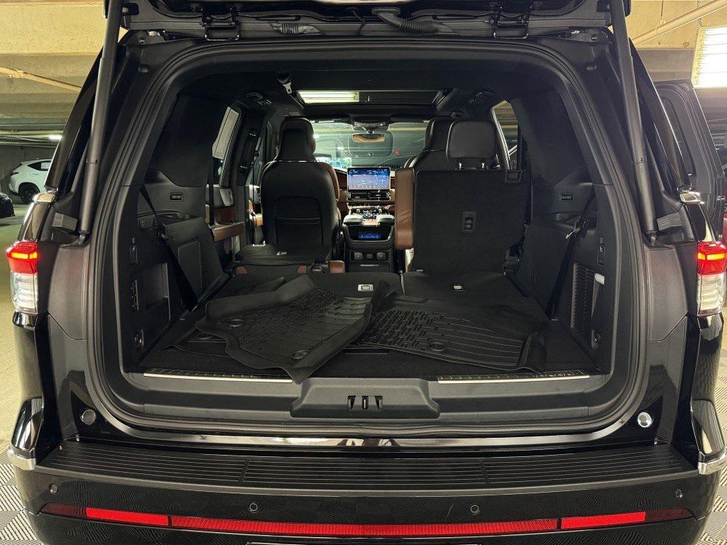 used 2024 Lincoln Navigator car, priced at $79,597