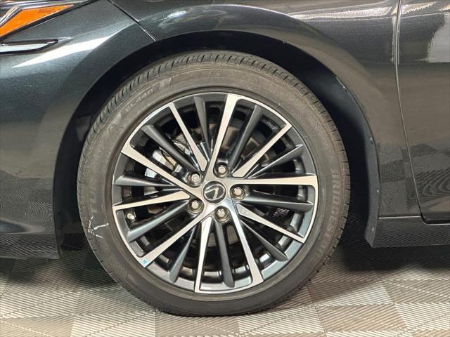 used 2023 Lexus ES 350 car, priced at $40,997