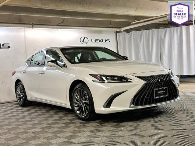 used 2025 Lexus ES 300h car, priced at $54,897