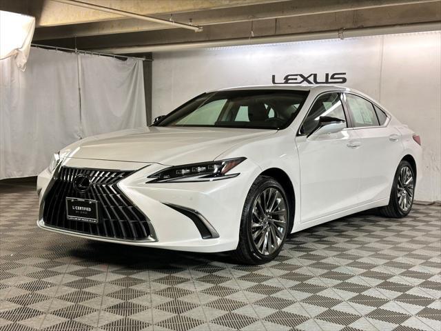 used 2025 Lexus ES 300h car, priced at $54,897