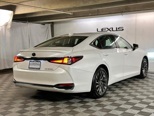 used 2025 Lexus ES 300h car, priced at $54,897