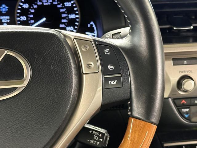 used 2013 Lexus ES 300h car, priced at $15,997