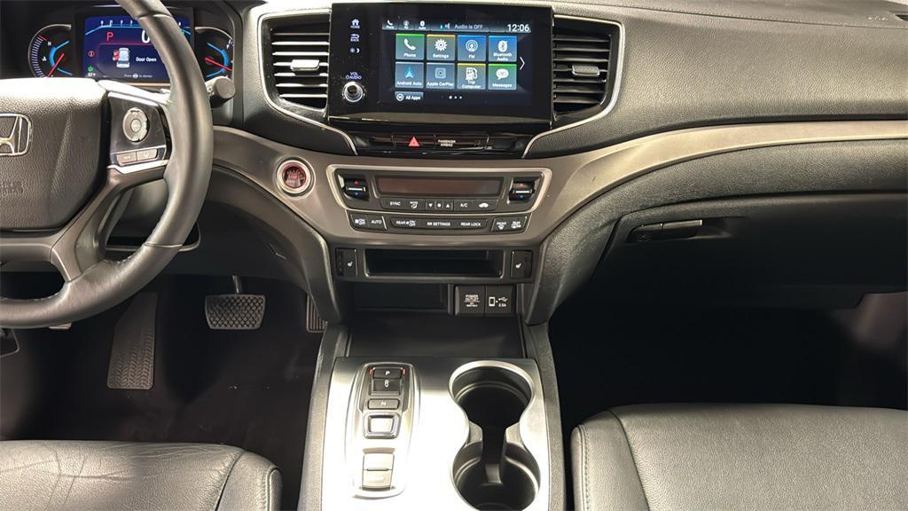 used 2021 Honda Pilot car, priced at $29,397