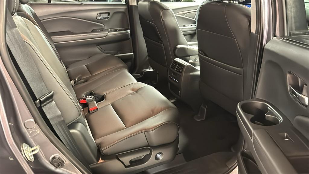 used 2021 Honda Pilot car, priced at $29,397