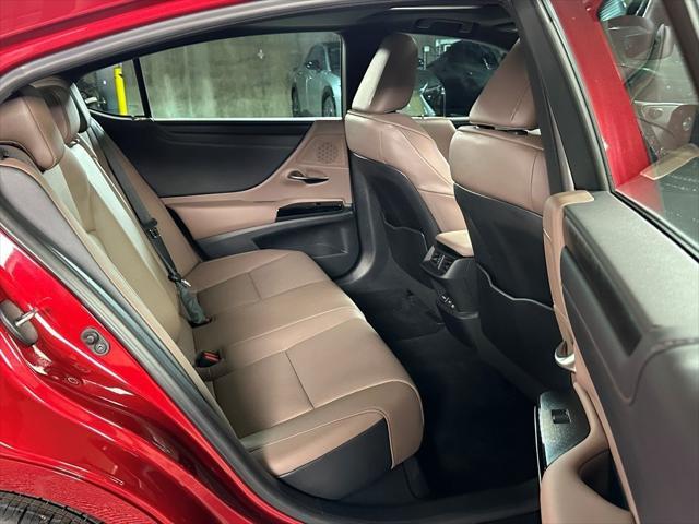 used 2022 Lexus ES 350 car, priced at $31,997