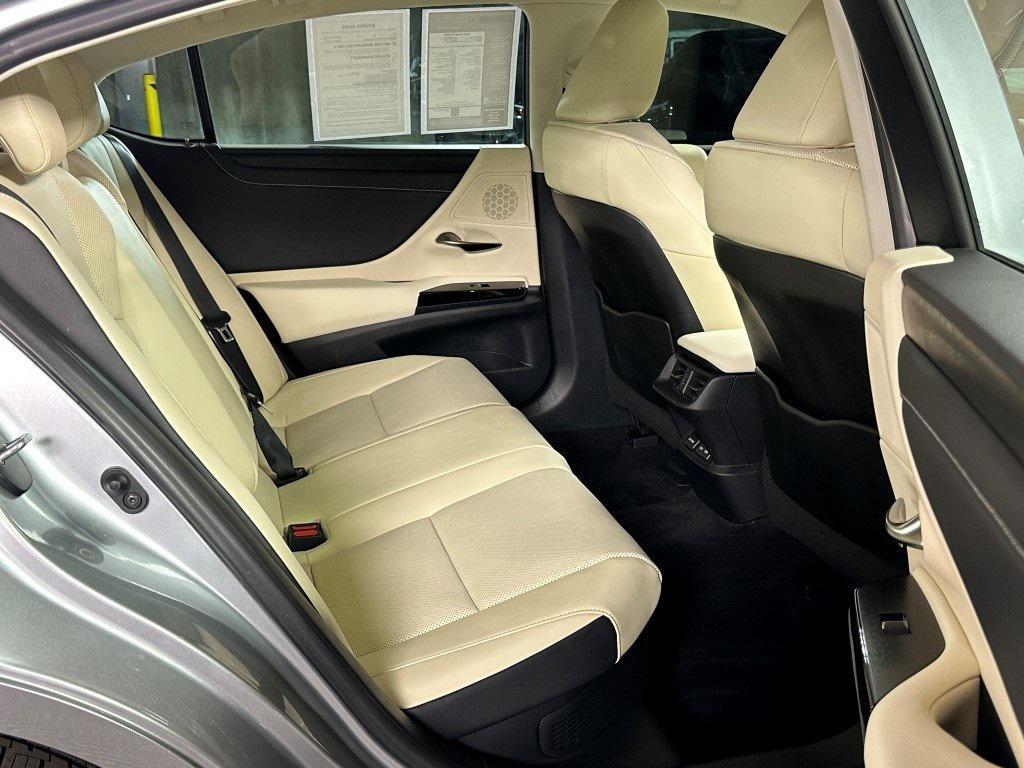 used 2022 Lexus ES 300h car, priced at $36,497
