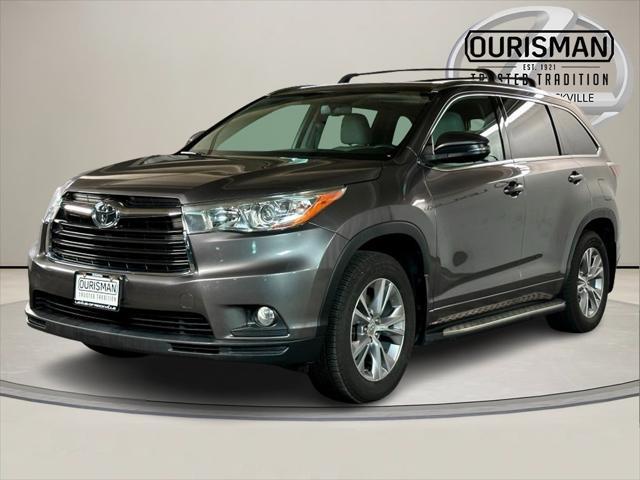 used 2015 Toyota Highlander car, priced at $21,397