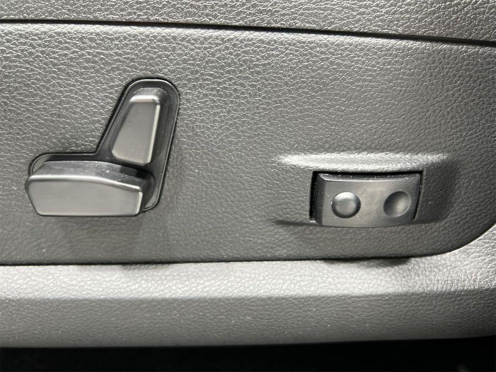 used 2023 Ram 1500 Classic car, priced at $26,598